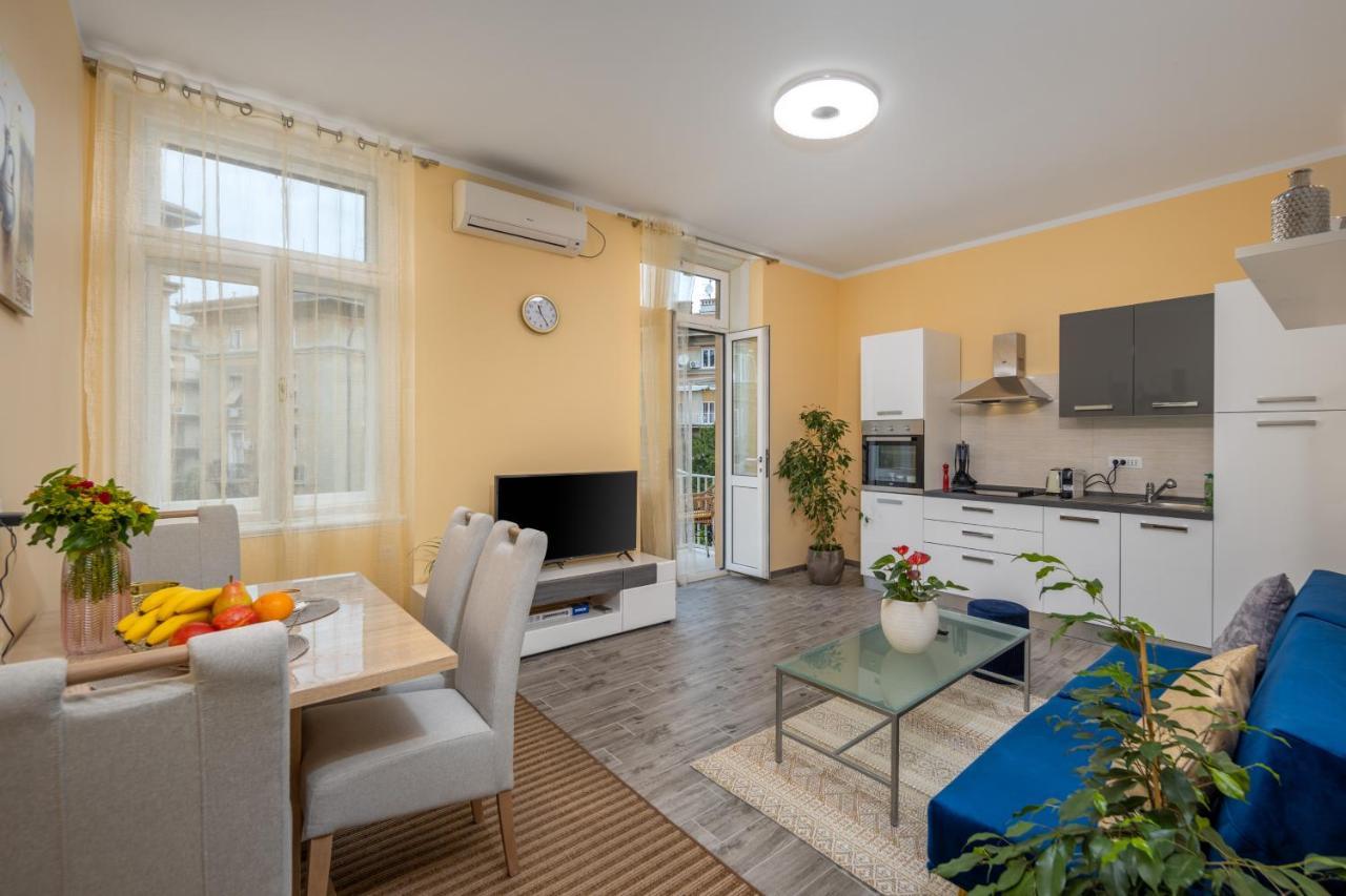 Riviere Luxury Apartment Rijeka Bagian luar foto